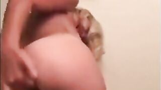 Blondie masturbation