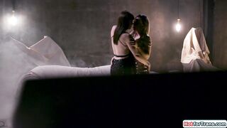 Shemale Natalie Mars licks Riley Reyes in abandoned building